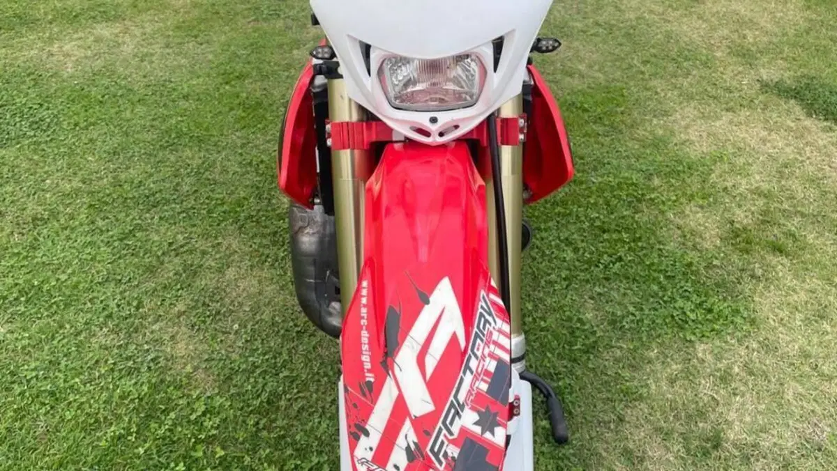 HM CRE 125 Six Competition 2t (2011 - 13)  (3)