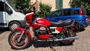 Moto Guzzi   (2)