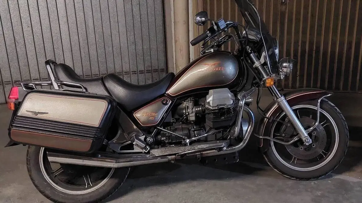 Moto Guzzi   (2)