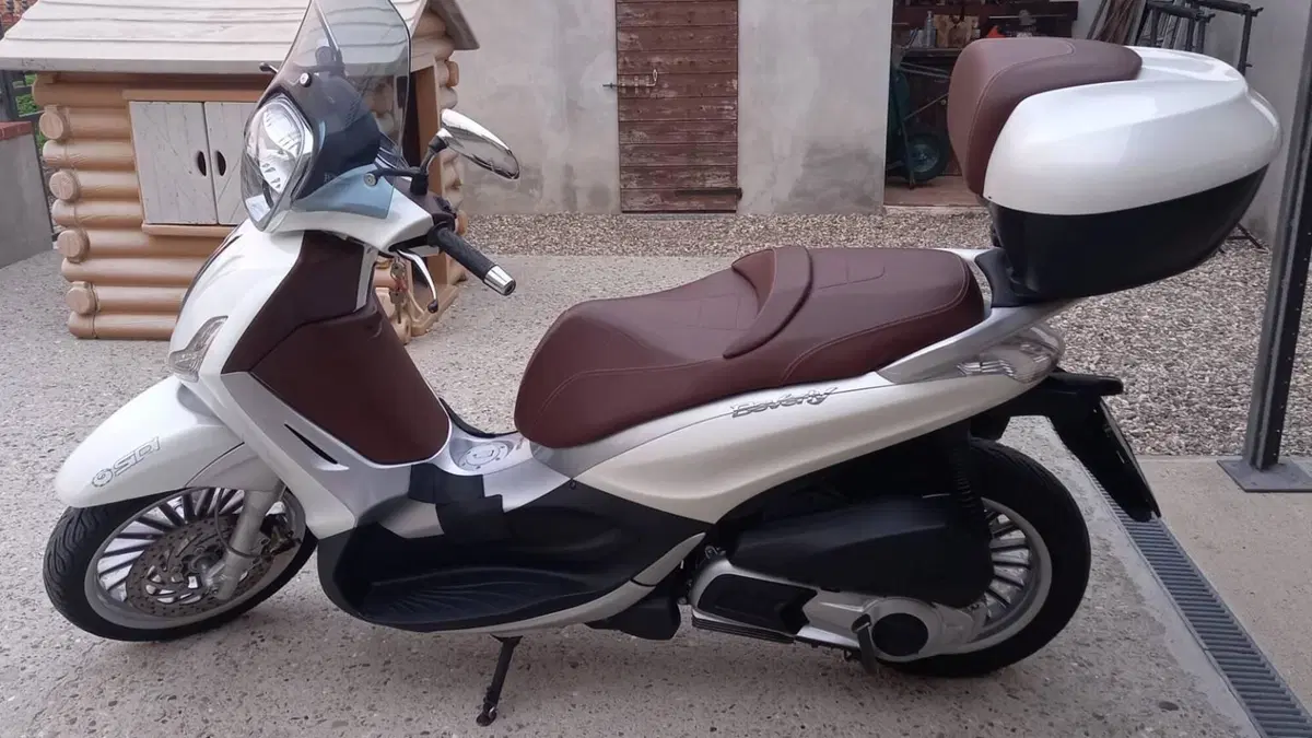 Piaggio Beverly 300 i.e. (2010 - 16)  (8)
