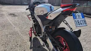 Aprilia RSV4 1100 Factory Speed White (2023 - 24)  (8)