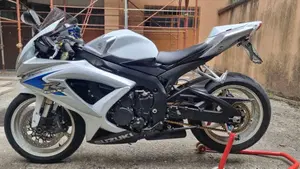 Suzuki GSX R 600 (2008 - 10)  (2)