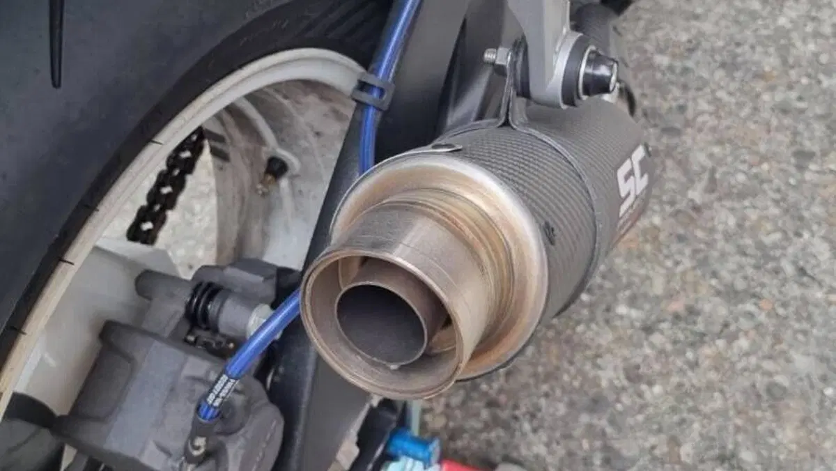 Suzuki GSX R 600 (2008 - 10)  (12)