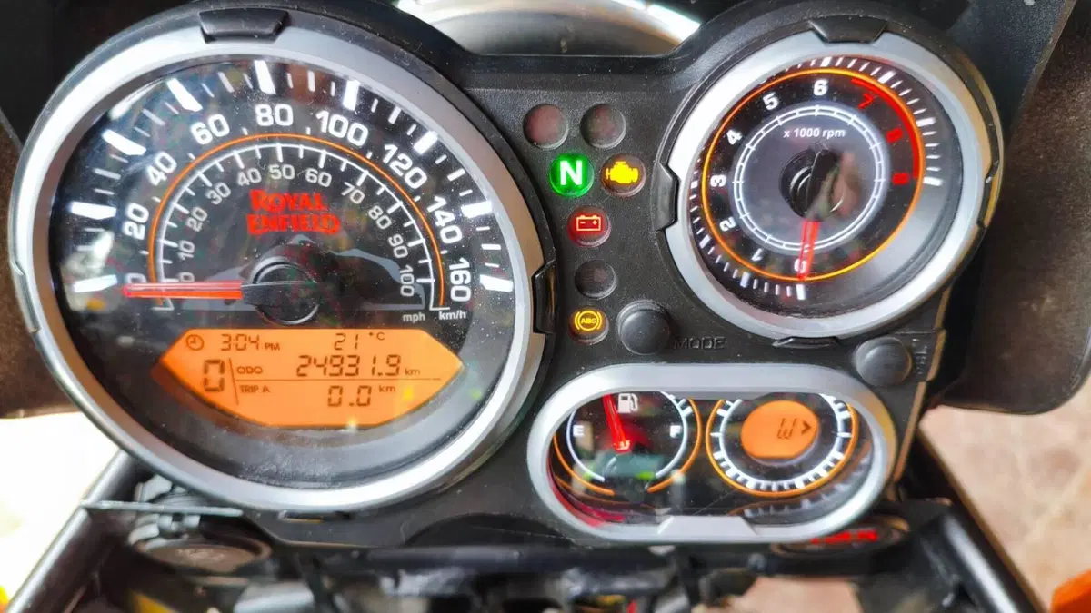Royal Enfield Himalayan 411 (2017 - 20)  (4)