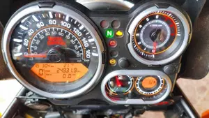Royal Enfield Himalayan 411 (2017 - 20)  (4)