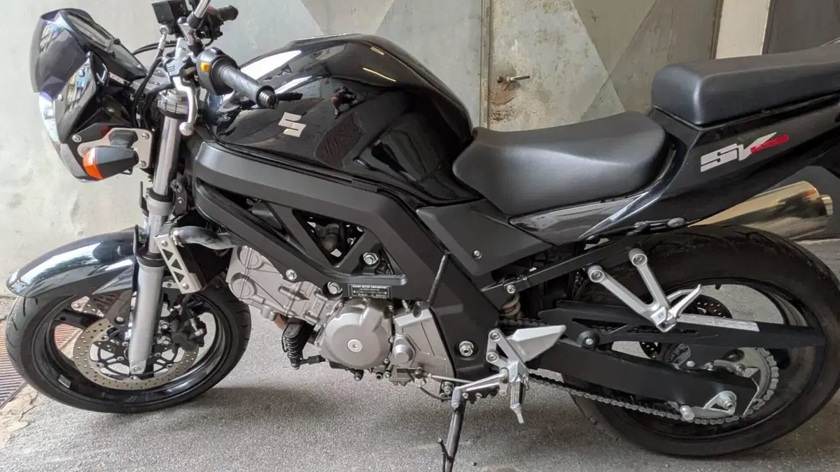 Suzuki SV 650 S (2006 - 11)  (2)