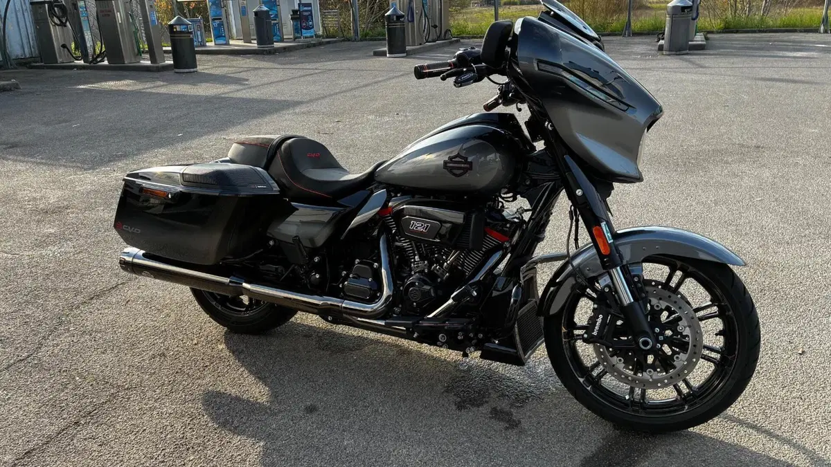 Harley-Davidson CVO Street Glide (2025)  (6)