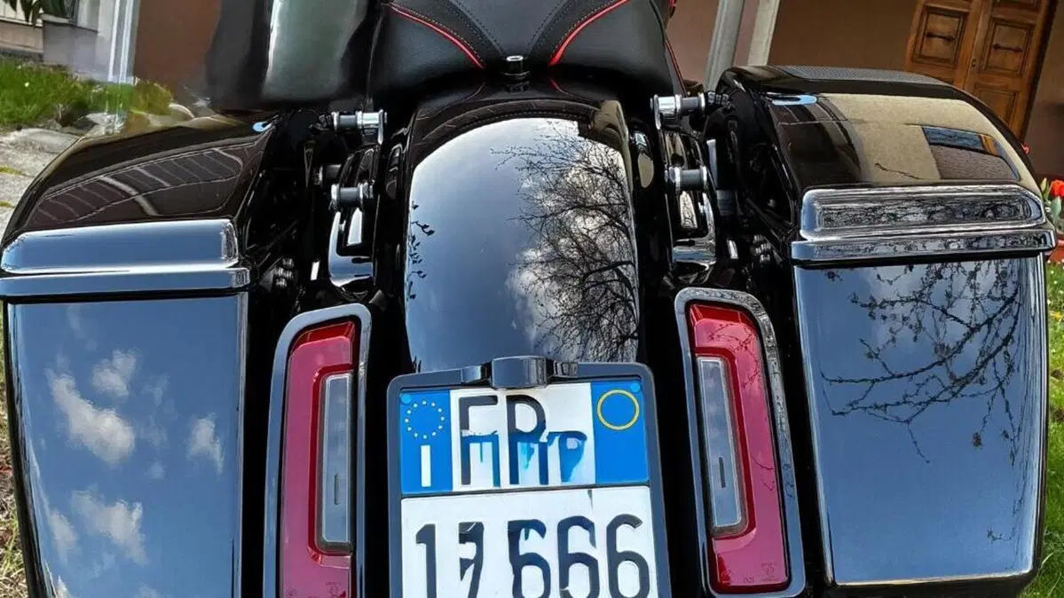 Harley-Davidson CVO Street Glide (2025)  (7)