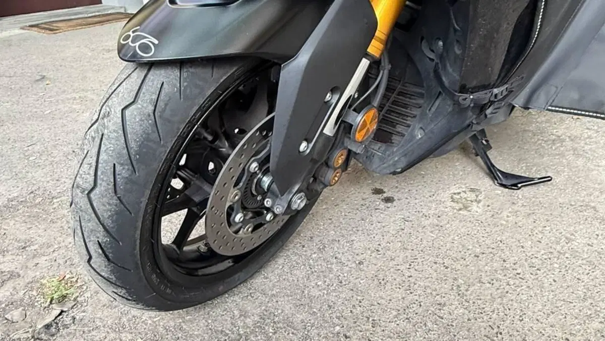 Yamaha T-Max 560 Tech Max (2022 - 24)  (5)