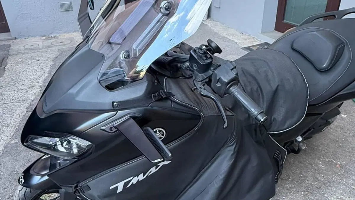 Yamaha T-Max 560 Tech Max (2022 - 24)  (6)
