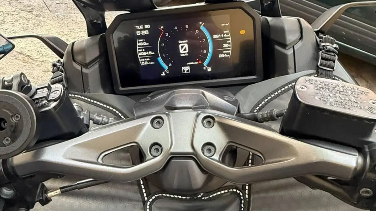 Yamaha T-Max 560 Tech Max (2022 - 24)  (8)