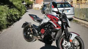 MV Agusta Brutale 800 RR SCS (2020)  (2)