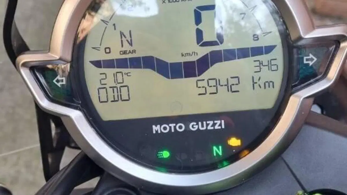 Moto Guzzi V7 Stone Special Edition (2022 - 25) 
