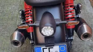 Moto Guzzi V7 Stone Special Edition (2022 - 25)  (5)