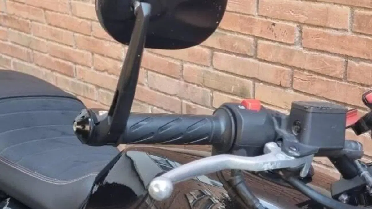 Moto Guzzi V7 Stone Special Edition (2022 - 25)  (7)