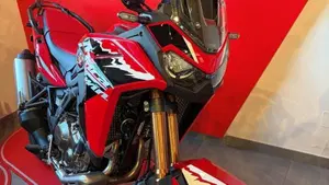 Honda Africa Twin CRF 1100L (2024 - 26)  (2)