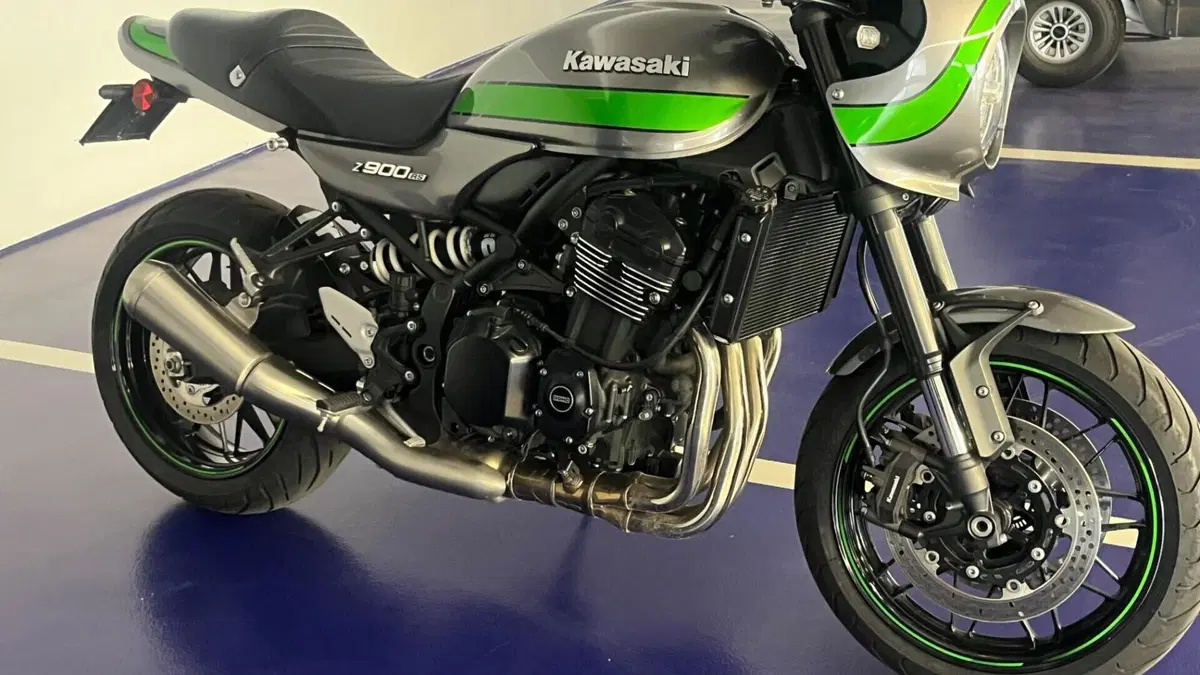 Kawasaki Z 900 RS Cafe (2022)  (5)