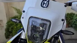 Husqvarna 701 Enduro (2020)  (2)