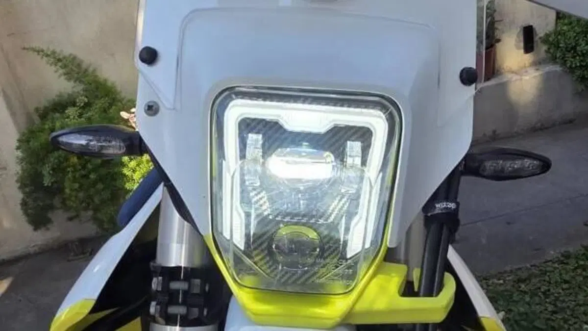 Husqvarna 701 Enduro (2020)  (9)