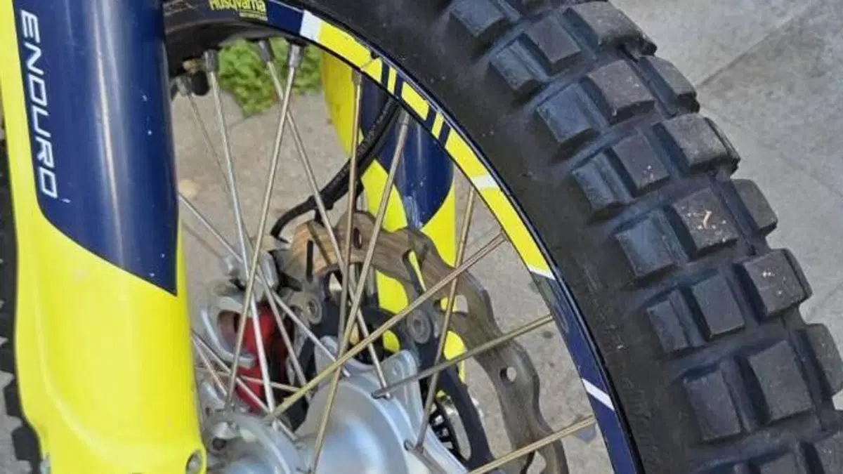 Husqvarna 701 Enduro (2020)  (10)