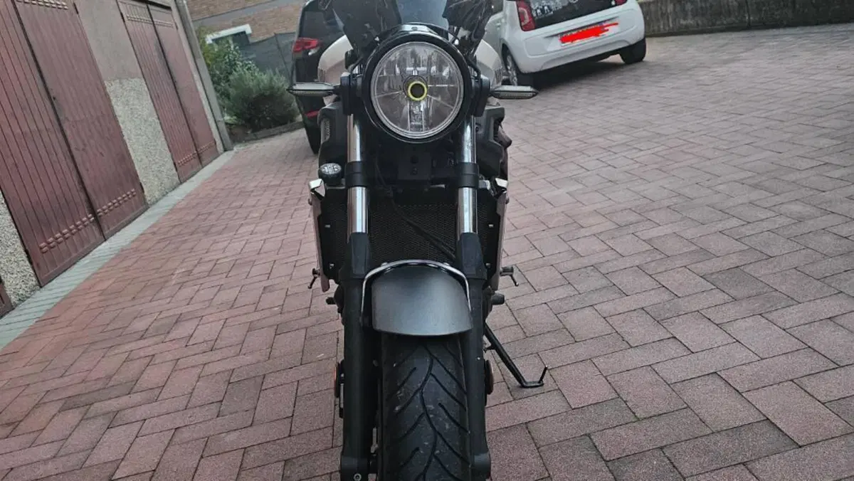 Yamaha XSR 700 ABS (2016 - 20)  (3)