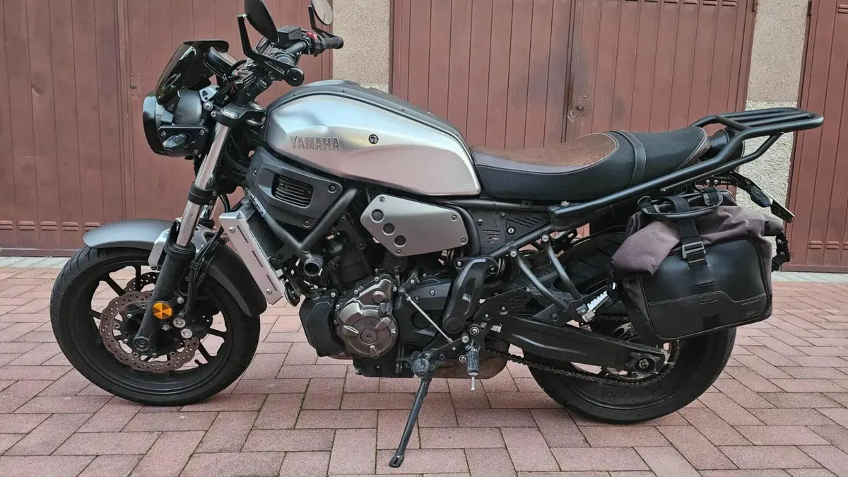 Yamaha XSR 700 ABS (2016 - 20)  (6)
