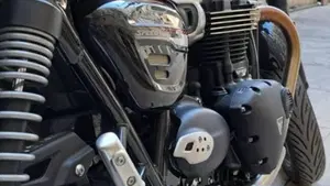 Triumph Street Twin EC1 Special Edition (2022 - 23)  (10)