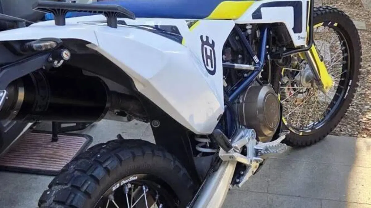 Husqvarna 701 Enduro (2020)  (11)