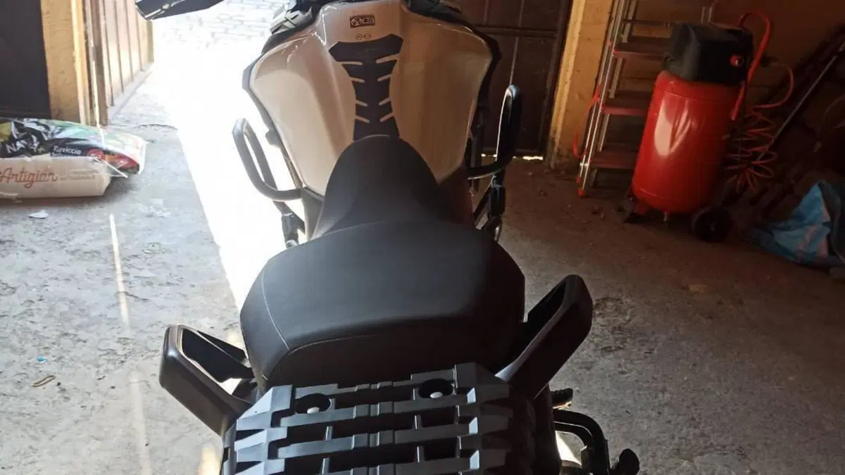 Suzuki V-Strom 650 (2021 - 25)  (4)