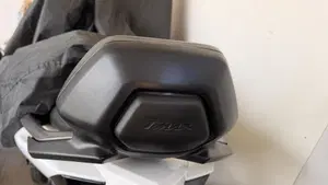 Yamaha T-Max 530 (2012 - 14)  (4)