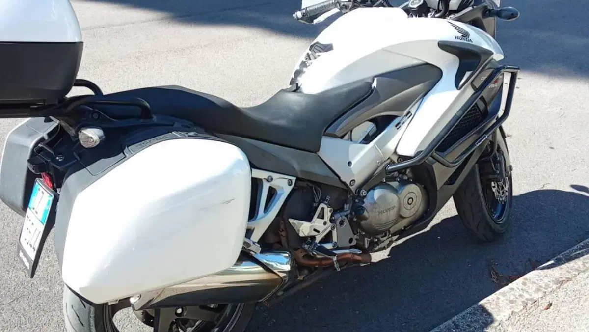 Honda Crossrunner ABS (2010 - 14)  (3)