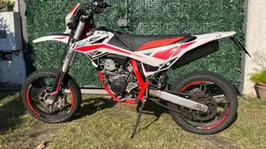 Betamotor RR 125 4T Motard LC (2018 - 20)  (3)