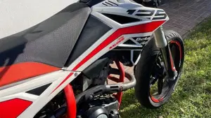 Betamotor RR 125 4T Motard LC (2018 - 20)  (4)
