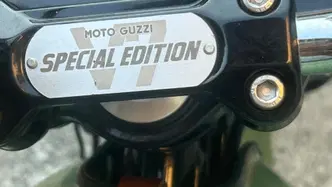 Moto Guzzi V7 Stone Centenario (2021 - 22)