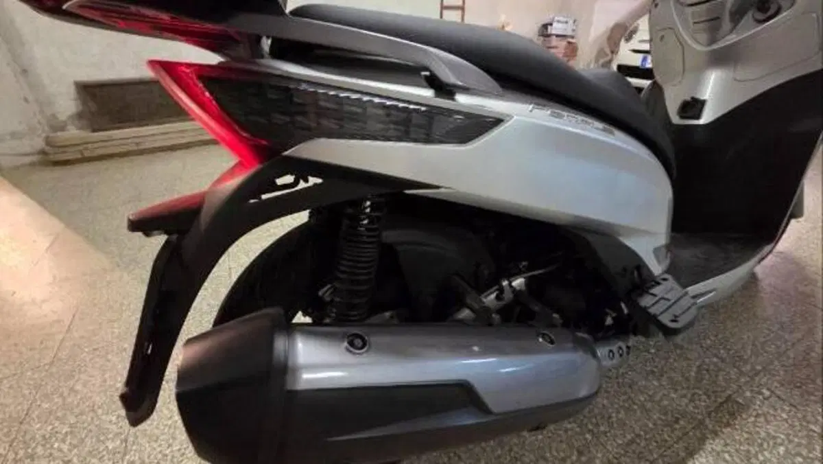 Kymco People 300i GT (2010 - 17)  (5)