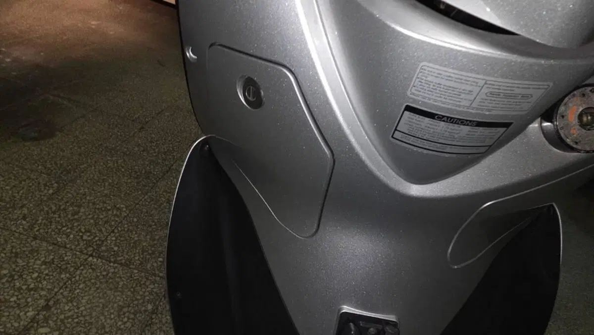 Kymco People 300i GT (2010 - 17)  (7)