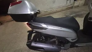 Kymco People 300i GT (2010 - 17)  (12)