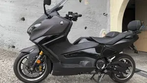 Yamaha T-Max 560 Tech Max (2025 - 26) 