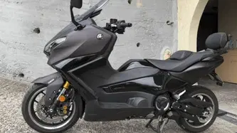 Yamaha T-Max 560 Tech Max (2025 - 26) usata