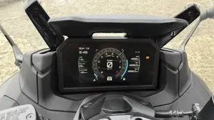 Yamaha T-Max 560 Tech Max (2025 - 26)  (7)