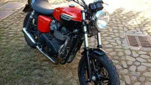 Triumph Bonneville SE (2009 - 13)  (2)
