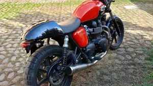 Triumph Bonneville SE (2009 - 13)  (3)