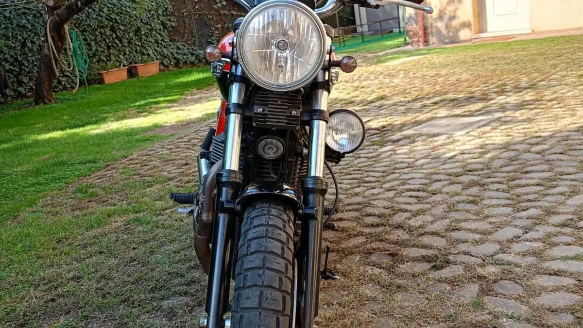 Triumph Bonneville SE (2009 - 13)  (5)