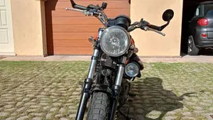 Triumph Bonneville SE (2009 - 13)  (8)