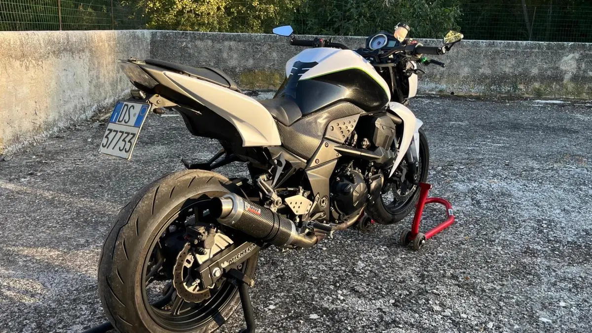 Kawasaki Z 750 (2007 - 14)  (3)