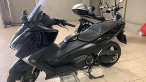 Yamaha T-Max 530 DX (2017 - 19)  (2)