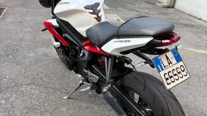 Triumph Street Triple R (2013 - 14)  (5)
