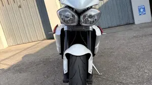 Triumph Street Triple R (2013 - 14)  (7)