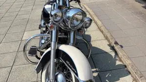 Harley-Davidson 1690 Deluxe ABS (2011 - 16) - FLSTN  (9)