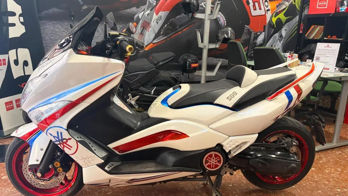 Yamaha T-Max 500 White Max (2010 - 11)  (2)